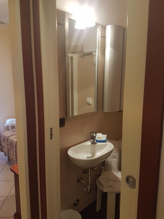 Hotel Bridge 벨레지아아지마리나 외부 사진