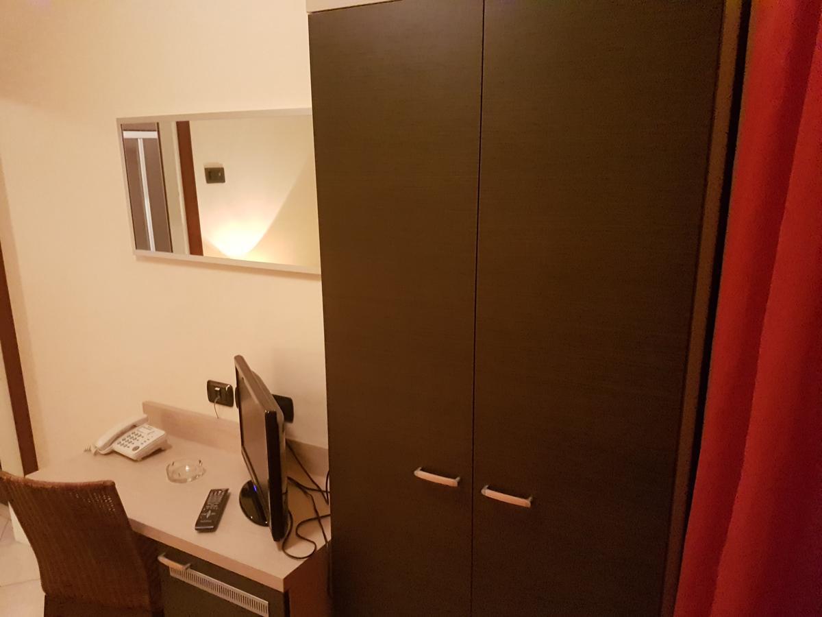 Hotel Bridge 벨레지아아지마리나 외부 사진